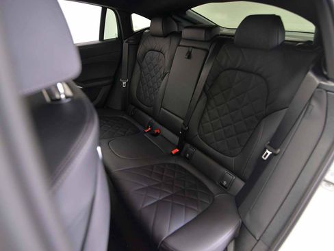 New 2026 BMW X6 xDrive40i image 10