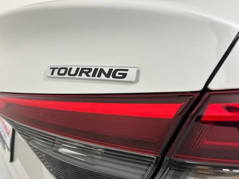 Certified 2024 Honda Civic Touring image 4