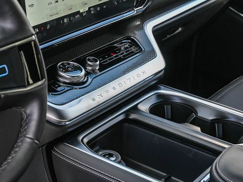 New 2026 Ford Expedition Platinum w/ Stealth Appearance Package image 15