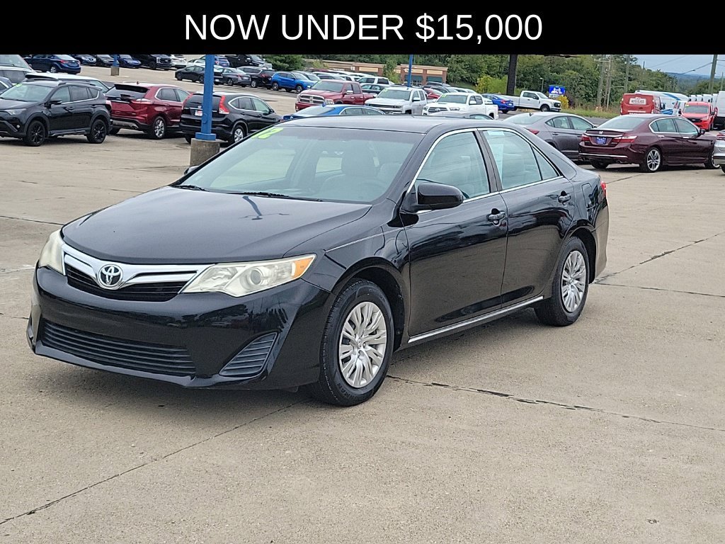 Used 2012 Toyota Camry LE FWD image 2