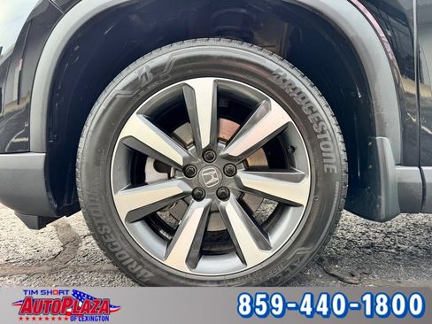 Used 2025 Honda Pilot Touring image 6