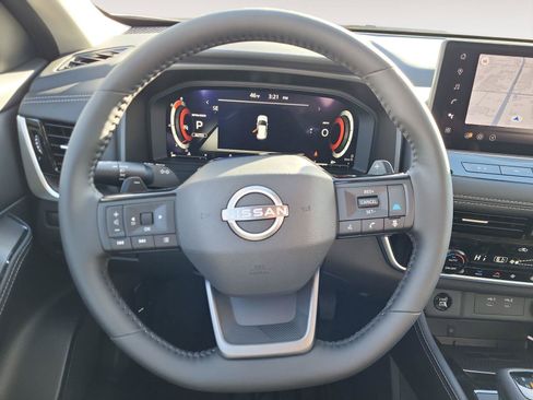 Used 2026 Nissan Rogue Platinum w/ Platinum Premium Package AWD/4WD image 16