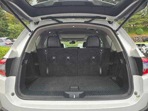 Used 2024 Honda Pilot Touring image 17