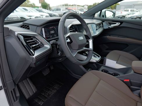 New 2026 Audi Q4 e-tron Premium Plus image 8