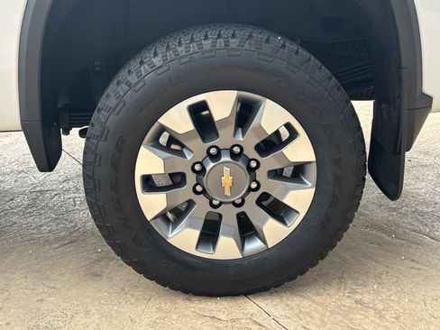 Used 2025 Chevrolet Silverado 2500 Custom w/ Custom Value Package AWD/4WD image 21