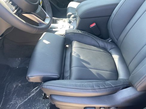 Used 2025 Subaru Ascent Touring image 22