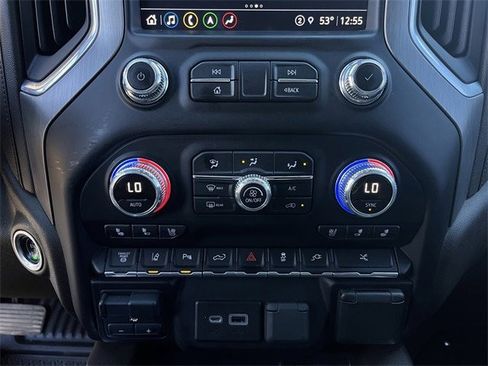 Used 2022 GMC Sierra 3500 Denali image 21