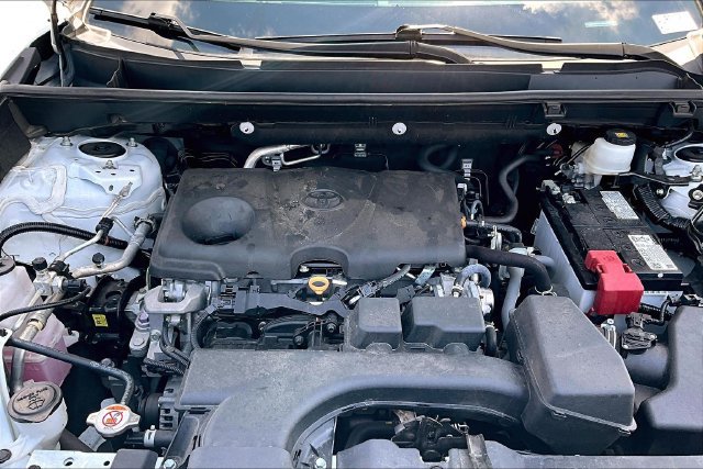 Used 2024 Toyota RAV4 XLE FWD image 11