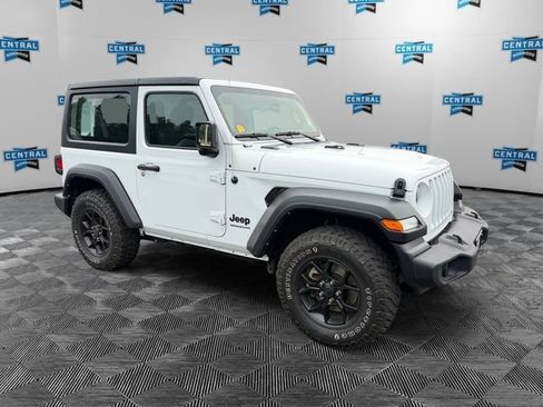 Used 2022 Jeep Wrangler Sport AWD/4WD image 8