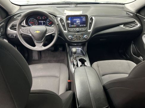 Used 2024 Chevrolet Malibu LT FWD image 4