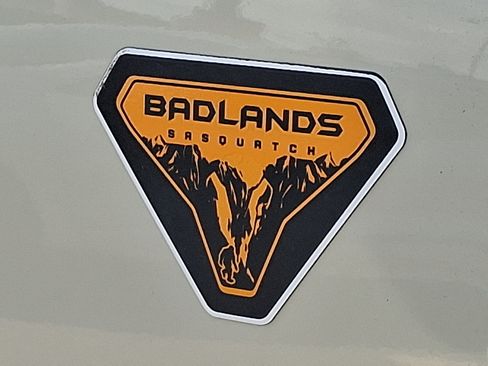 Used 2025 Ford Bronco Badlands AWD/4WD image 29