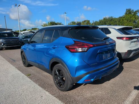 Used 2023 Nissan Kicks SV FWD image 3