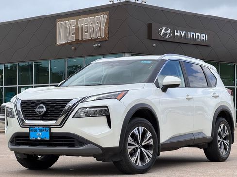 Used 2023 Nissan Rogue SV w/ SV Premium B Package image 1