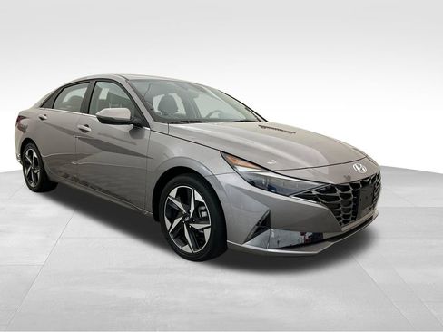 Used 2023 Hyundai Elantra Limited FWD image 8