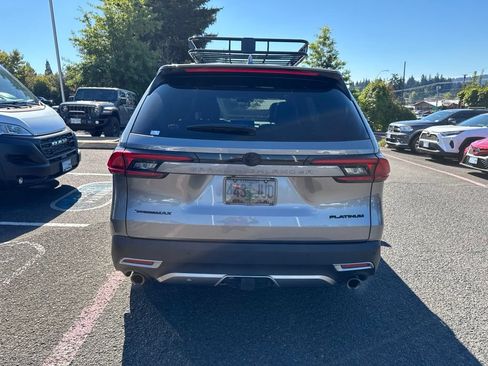 Used 2025 Toyota Grand Highlander AWD Hybrid image 8