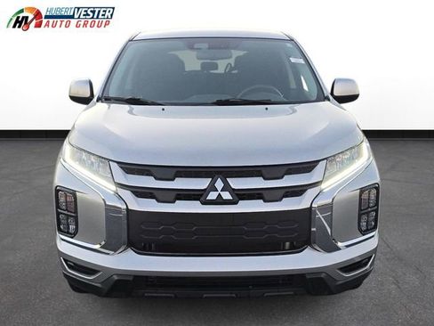 Used 2025 Mitsubishi Outlander Sport SE image 3