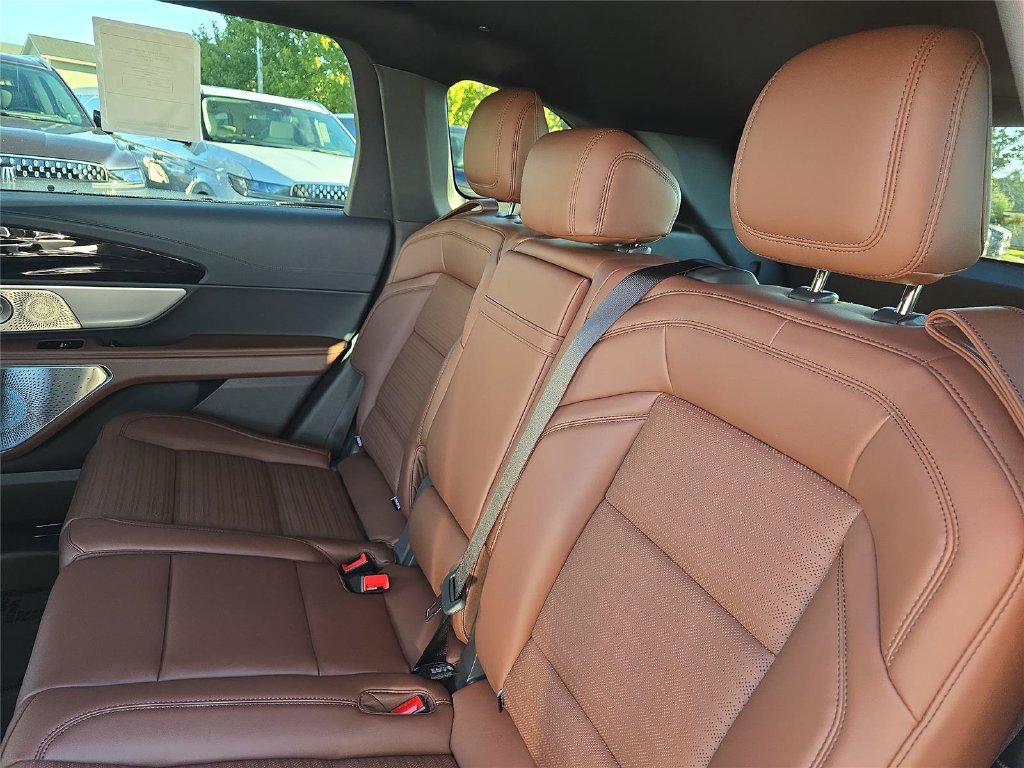 New 2026 Lincoln Nautilus Reserve AWD/4WD image 10