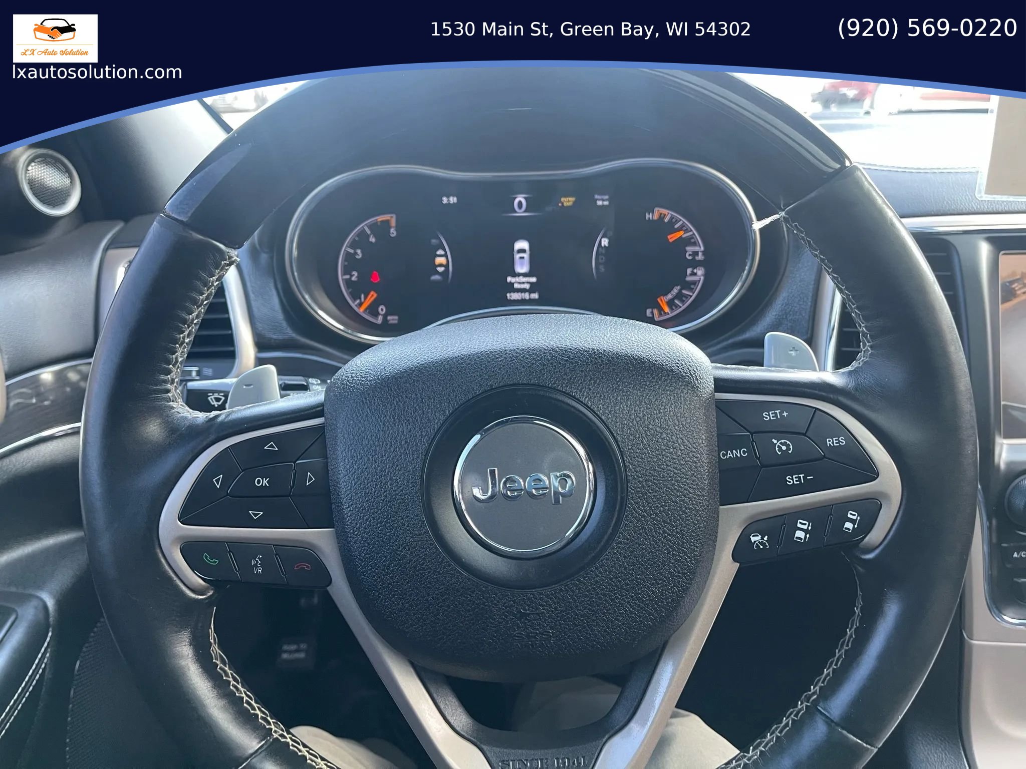 Used 2014 Jeep Grand Cherokee Overland w/ Advanced Technology Group AWD/4WD image 28