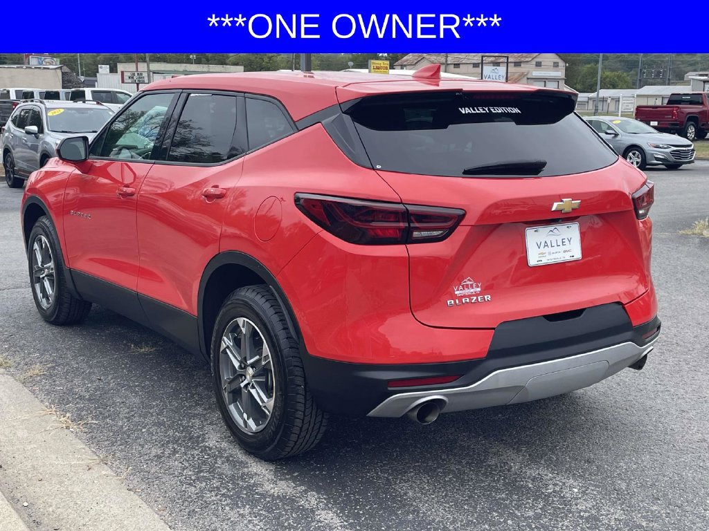 Used 2025 Chevrolet Blazer LT FWD image 6