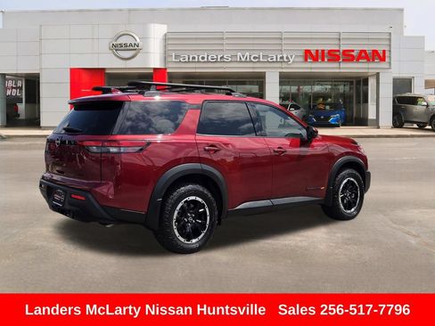 Used 2023 Nissan Pathfinder Rock Creek AWD/4WD image 3