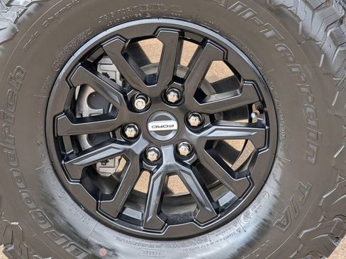 Used 2025 Ford F150 Raptor AWD/4WD image 9