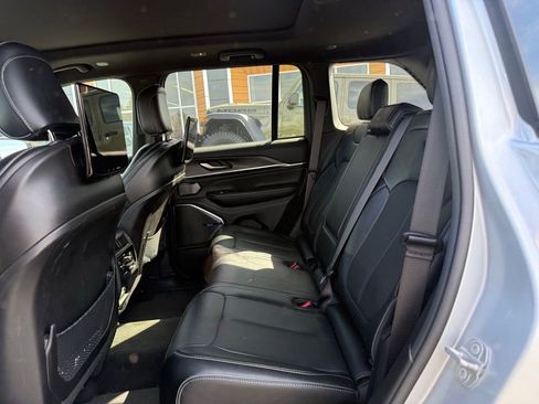 Used 2023 Jeep Grand Cherokee Overland w/ Rear Seat Video Group I image 19