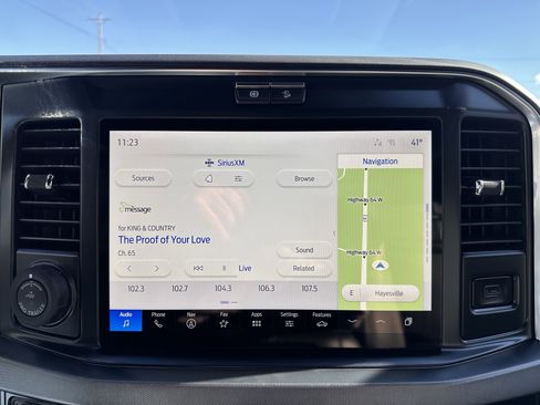 Used 2025 Ford F250 Platinum w/ Tremor Off-Road Package image 27