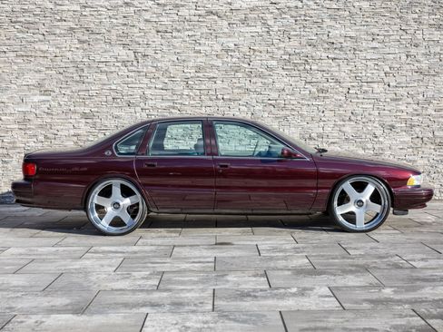 Used 1996 Chevrolet Caprice SS image 11