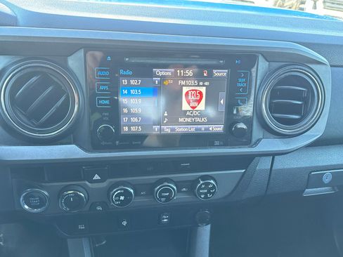 Used 2017 Toyota Tacoma TRD Off-Road w/ Tow Package (A/T) image 21