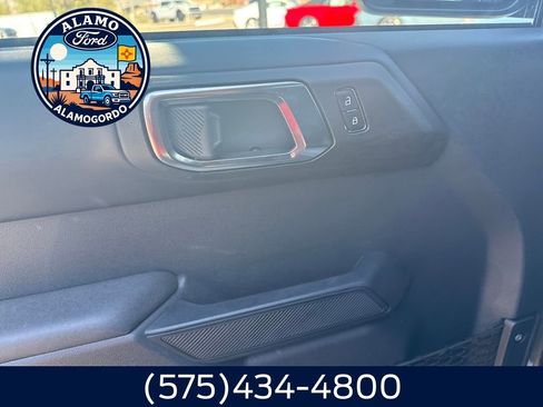 New 2025 Ford Bronco Badlands image 3