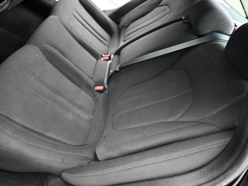 Used 2015 Chrysler 200 Limited FWD image 27