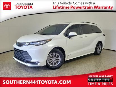 Used 2021 Toyota Sienna XLE