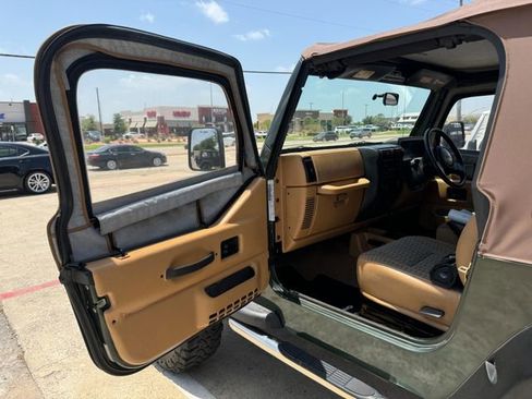 Used 1998 Jeep Wrangler Sport image 27