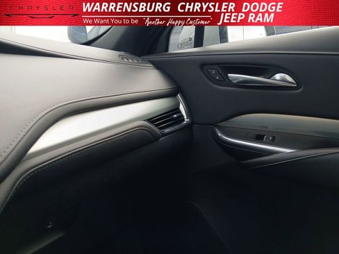 Used 2023 Cadillac XT4 Premium Luxury AWD/4WD image 23