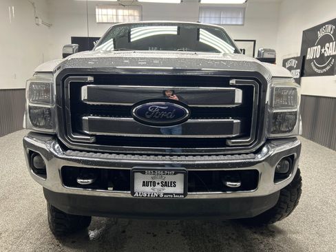Used 2012 Ford F250 Lariat w/ Lariat Ultimate Pkg image 2