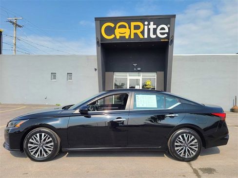 Used 2023 Nissan Altima 2.5 SV image 10