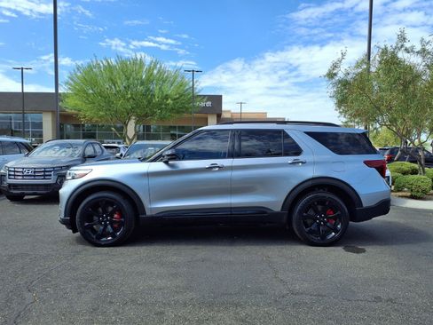 Used 2024 Ford Explorer ST w/ Equipment Group 401A AWD/4WD image 3