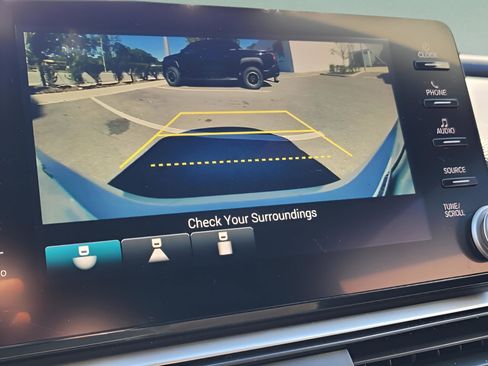 Used 2020 Honda Accord Sport image 8