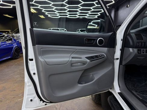 Used 2015 Toyota Tacoma TRD Pro image 12