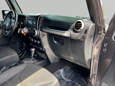 Used 2016 Jeep Wrangler Sport w/ Quick Order Package 24S AWD/4WD image 16