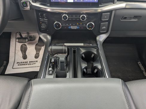 Used 2022 Ford F150 Lariat AWD/4WD image 17
