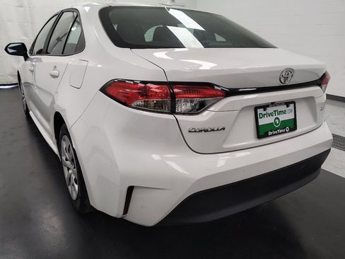 Used 2023 Toyota Corolla LE FWD image 5