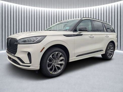 New 2026 Lincoln Aviator AWD w/ Jet Appearance Package image 8