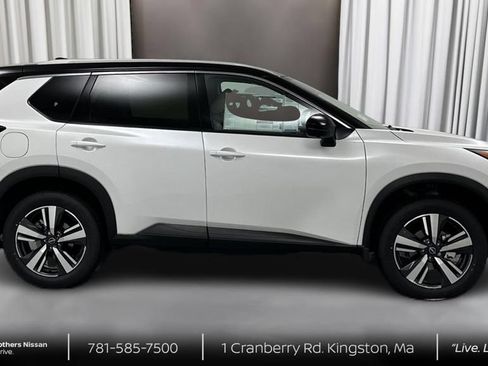 Used 2024 Nissan Rogue SL w/ SL Premium Package AWD/4WD image 4