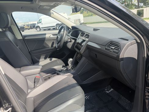 Certified 2022 Volkswagen Tiguan SE AWD/4WD image 25