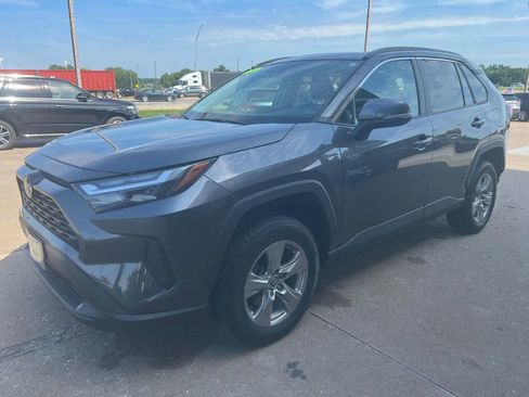 Used 2023 Toyota RAV4 XLE image 4