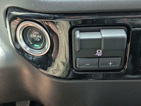 Used 2023 Chevrolet Silverado 1500 ZR2 w/ Technology Package AWD/4WD image 25