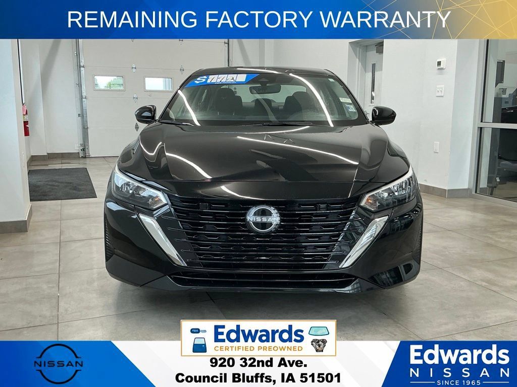 Used 2025 Nissan Sentra S w/ Lighting Package FWD image 3
