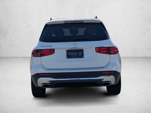New 2026 Mercedes-Benz GLB 250 image 7