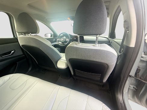 Used 2023 Hyundai Elantra Limited FWD image 26